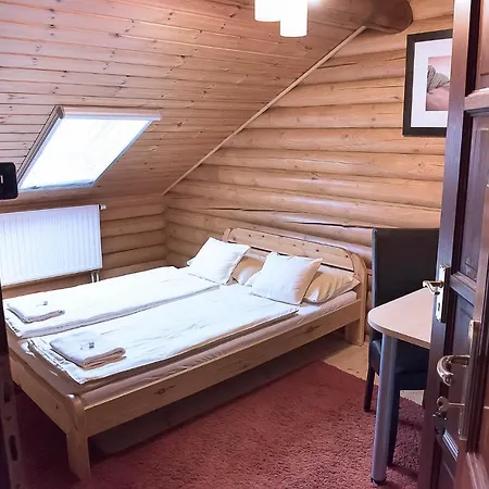 Medora Park - Bagolyvár Rönkház Vendégház 3*